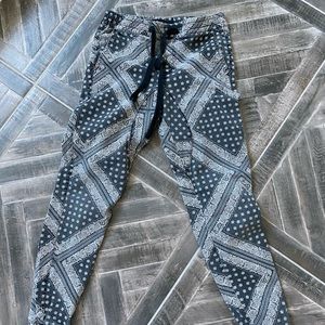 Bandana joggers